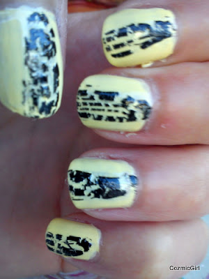 nail art yellow black