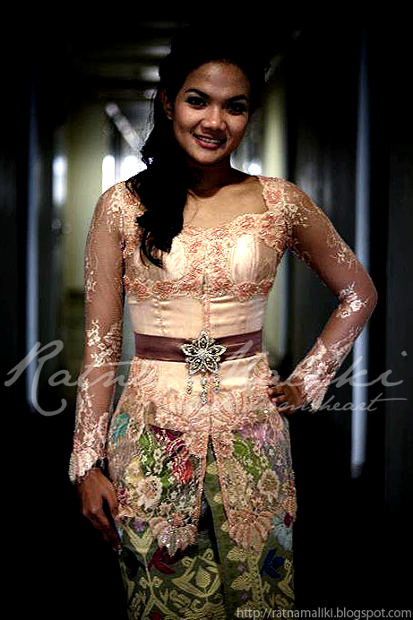 Model Kebaya Wisuda  Auto Design Tech