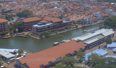 Bercuti Di Melaka Yang Panas