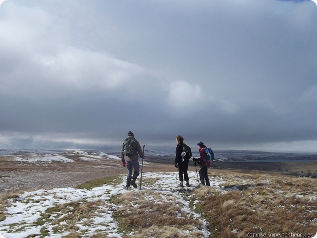 making off to the bird hide for lunch