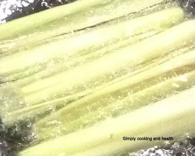 Frying lemon grass