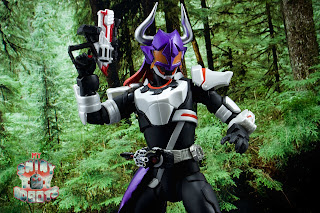 S.H. Figuarts Kamen Rider Buffa Zombie Form 41