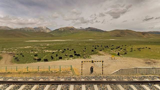 World's Highest Rail Track — Qingzang Railway, China