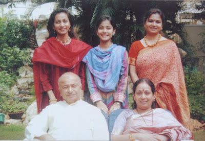 Praniti Shinde family Photos