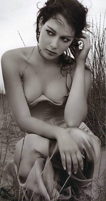 Cristiana Capotondi Hot Pictures Italian Actress