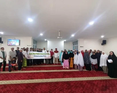 Ramadan Berkah, Group Bunga Sumbar Salurkan 325 Paket Zakat Untuk Keluarga Kurang Mampu