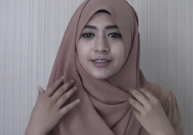 Hijab Tutorial Segi Empat Semi Formal Ala Natasha Farani