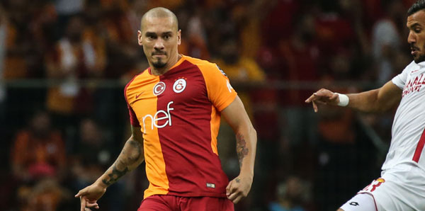 Maicon devre arasında Arabistan yolcusu!