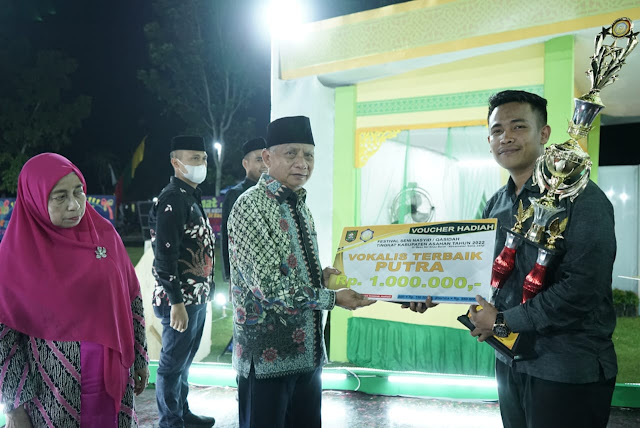 Bupati Surya Menutup Festival Seni Qasidah/Nasyid Tingkat Kabupaten Asahan Tahun 2022