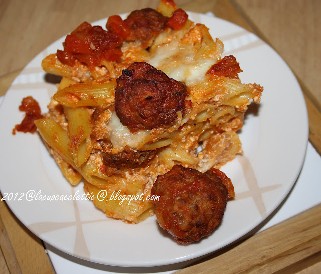 Pasta al forno con polpettine e ricotta