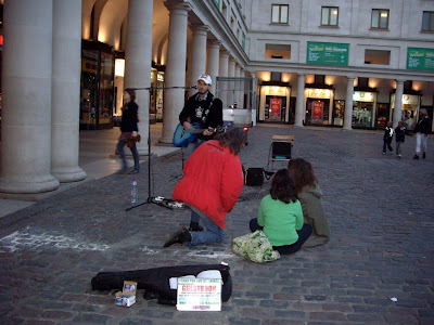 Guitarrista tocando en Covent Garden