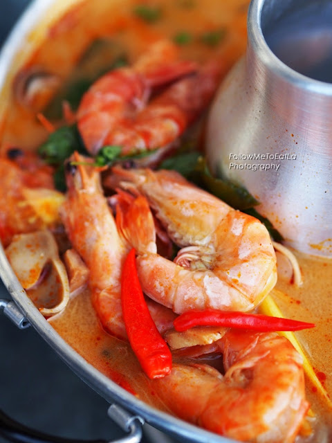 Seafood Red Tom Yum Soup