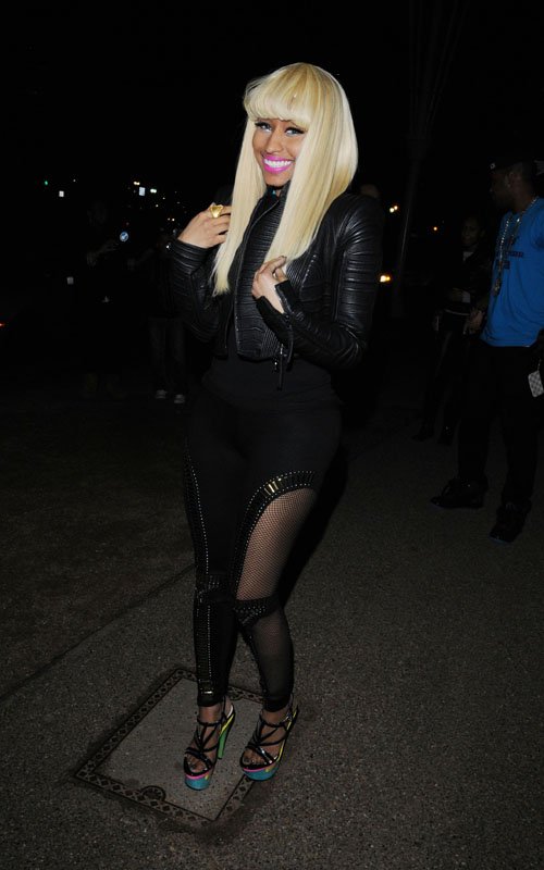 Nicki Minaj Versace Shoes. NICKI MINAJ ROCKS VERSACE