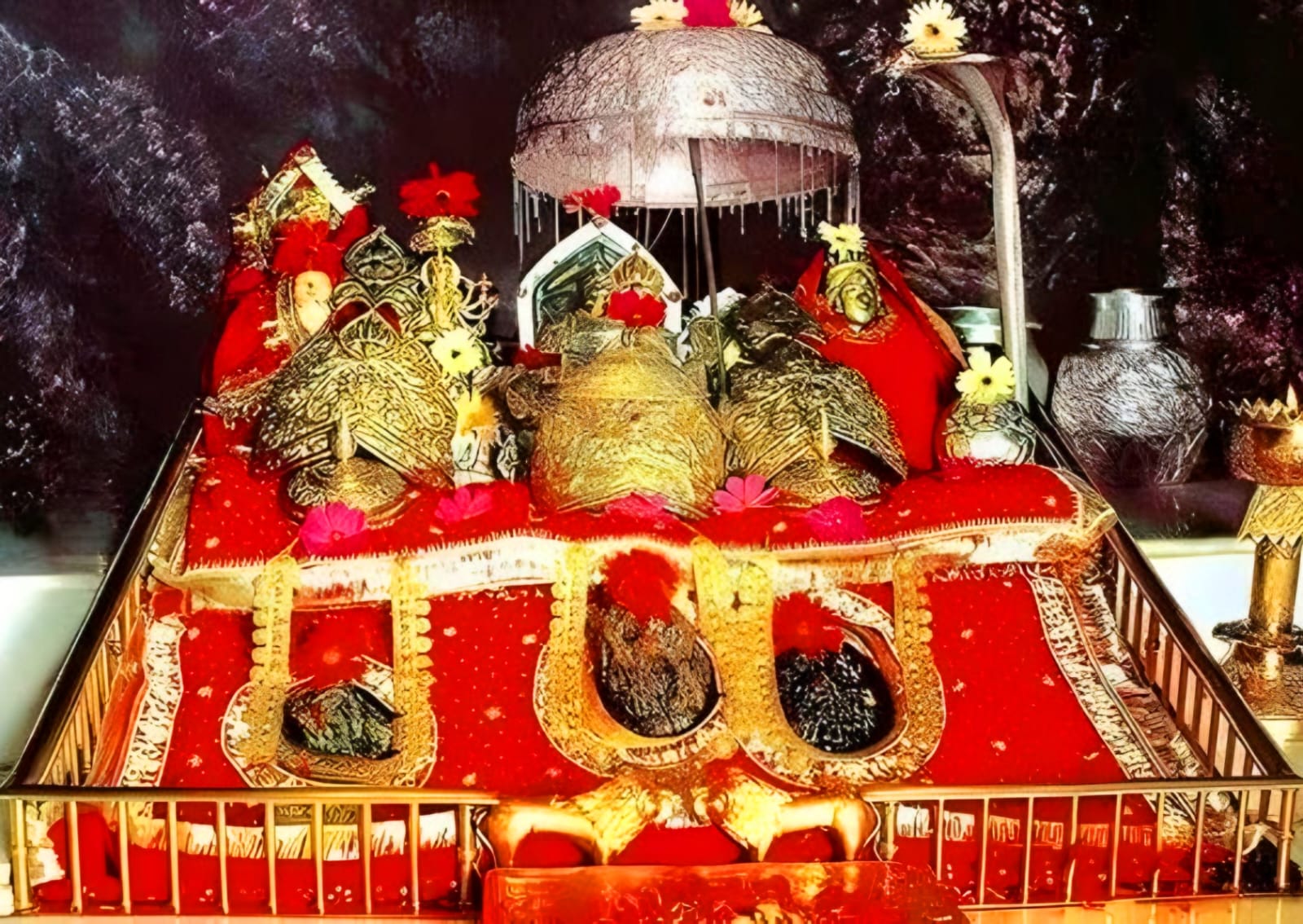 वैष्णो देवी मंदिर इंदौर फ़ोटो | वैष्णो देवी मंदिर के अन्दर की फोटो | vaishno devi mandir indore photos