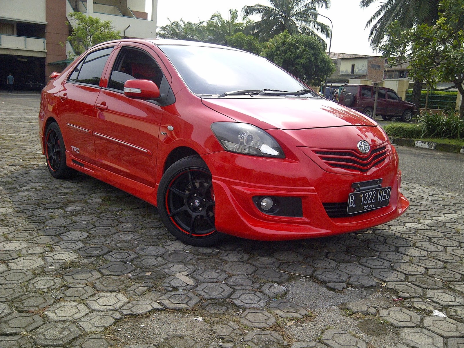 HASIL MODIFIKASI VIOS LIMO 2007 UP EKSTERIOR F12 AUTO