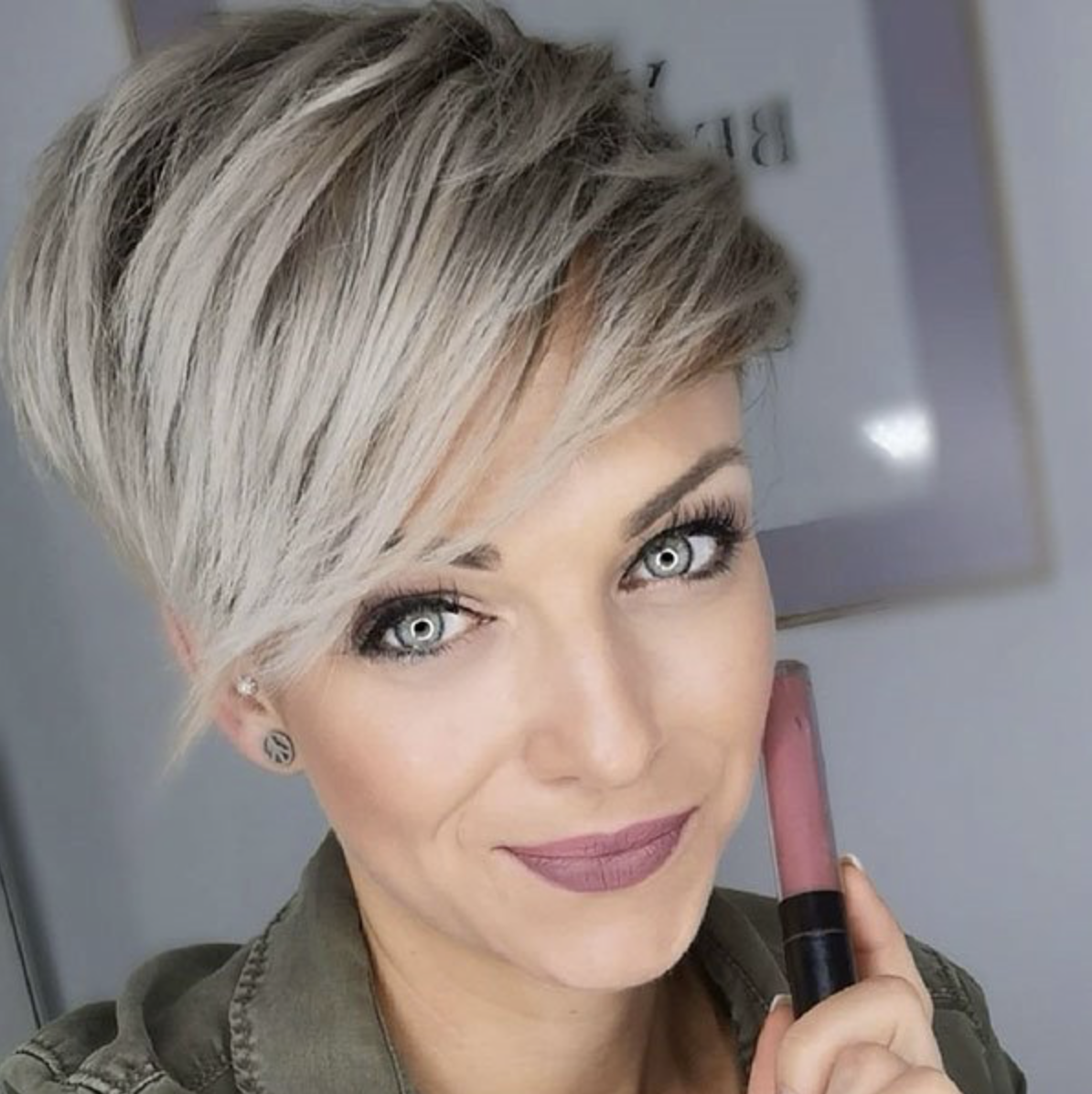 short hairstyles 2023 for women