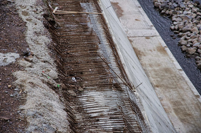 Baustelle Köln, Bau der Freitreppe für den Rheinboulevard, Deutz, Kennedy-Ufer, 50679 Köln, 27.01.2014