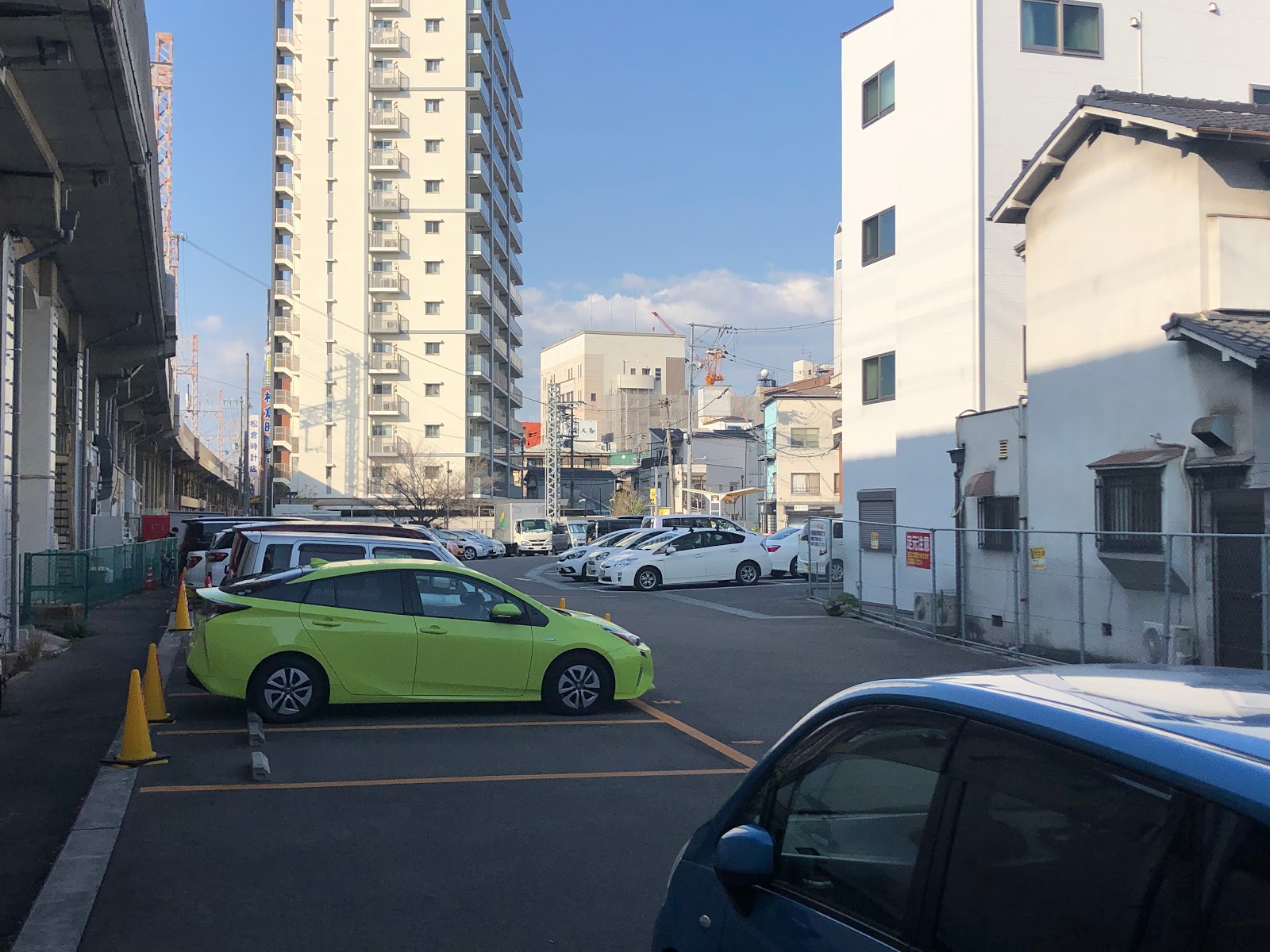 住吉公園駅 ホーム跡 駐車場