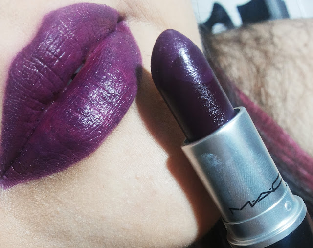 Batom Roxo resenha Instigator MAC Cosmetics