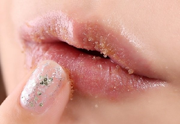 3-facts-about-lip-balm-that-few-people-know