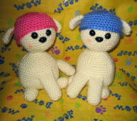 http://translate.googleusercontent.com/translate_c?depth=1&hl=es&rurl=translate.google.es&sl=en&tl=es&u=http://fuzzyfeetworks.blogspot.com.es/2009/05/beanie-puppy-free-crochet-pattern.html&usg=ALkJrhi9KykMnkzRvYv3YK101iCePLB8bQ