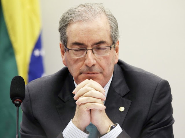 Bruxo prevê morte de Eduardo Cunha e prisão de centenas de políticos