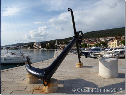 Croatia Online - Selce Anchor Statue