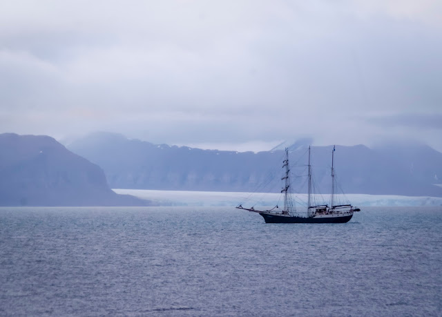 svettitel svalbard spitzberg randonnée