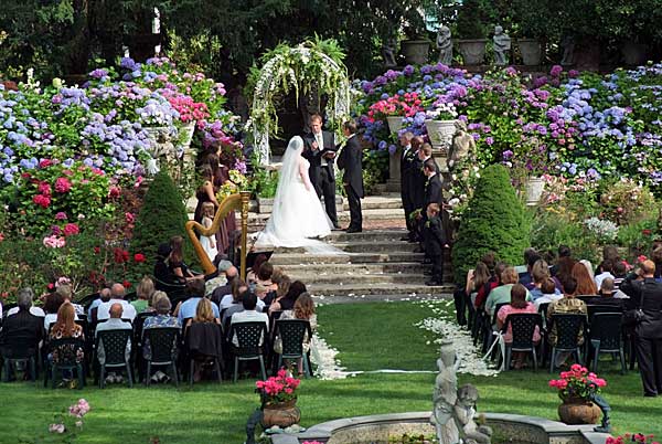 Outdoor Wedding Table Settings