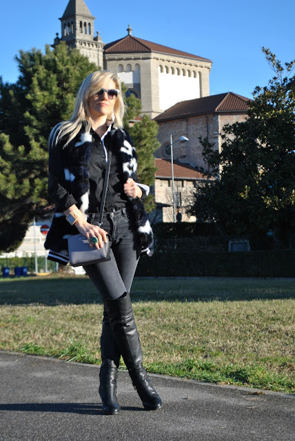 outfit nero come abbinare il nero abbinamenti nero how to wear black how to combine black how to match black black total look black outfit outfit febbraio 2016 outfit invernali casual winter outfits february outfits mariafelicia magno fashion blogger colorblock by felym fashion blog italiani fashion blogger italiane blog di moda blogger italiane di moda fashion blogger bergamo fashion blogger milano fashion bloggers italy italian fashion bloggers influencer italiane italian influencer