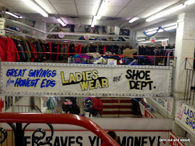 {ErinOutandAbout} Honest Ed's, Toronto