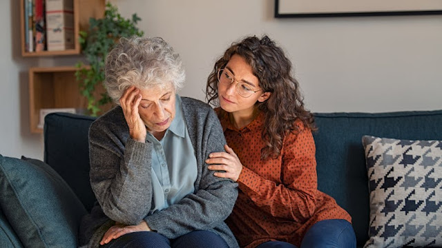 How to support older people who are losing their memory?