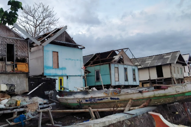 Rumah rusak akibat puting beliung di Desa Tanjung Luar bertambah