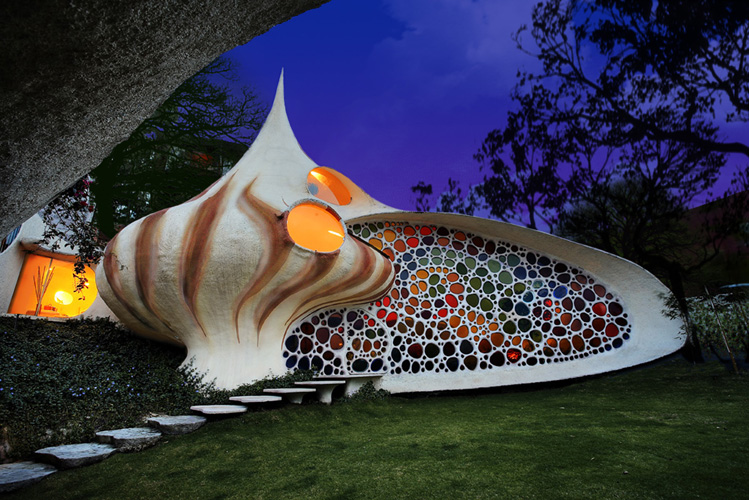 貝殻の家 メキシコにある不思議な形のカラフルな家 Arc ミライノシテン