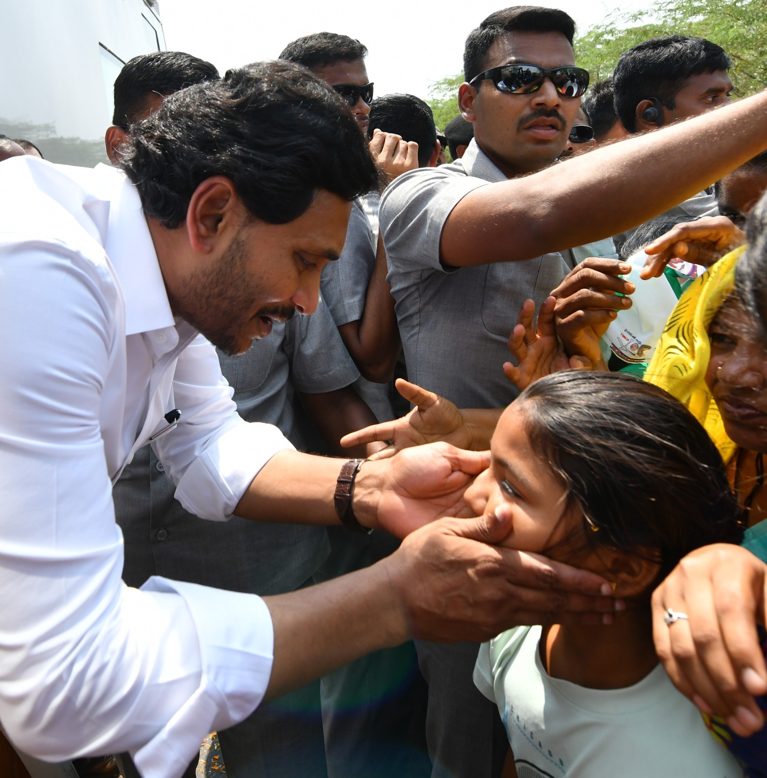 CM YS Jagan interacts with the people of Prakasam district