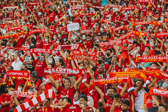 50.217 Melihat Liverpool mengklaim The Standard Chartered Singapore Trophy