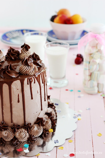 Cómo hacer un Drip Cake, Tarta chorreando