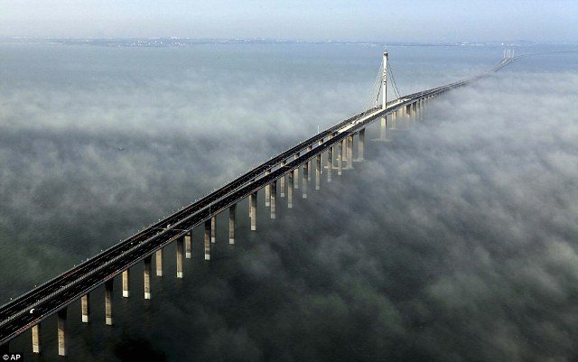 Jembatan Laut Terpanjang Di Dunia Telah Di Resmikan [ www.BlogApaAja.com ]
