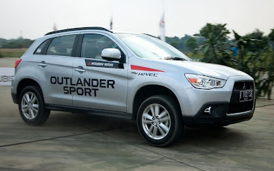 Si Hidung Jet Tempur, Mitsubishi Outlander! [ www.BlogApaAja.com ]