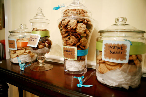 What better sweet to add to a wedding reception than a cookie bar