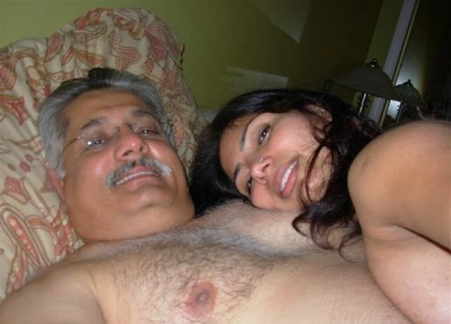 Old Man Enjoying With Secretary 2007