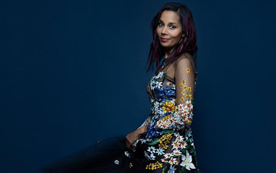 Rhiannon Giddens Picture