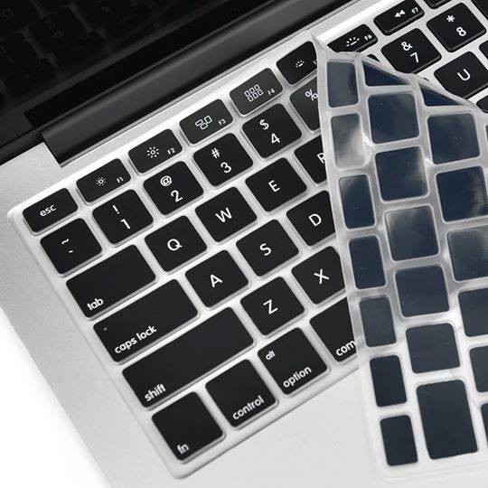 Lót phím đen Silicon bảo vệ bàn phím Macbook