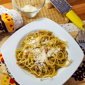 Spaghetti a la carbonara de aguacate