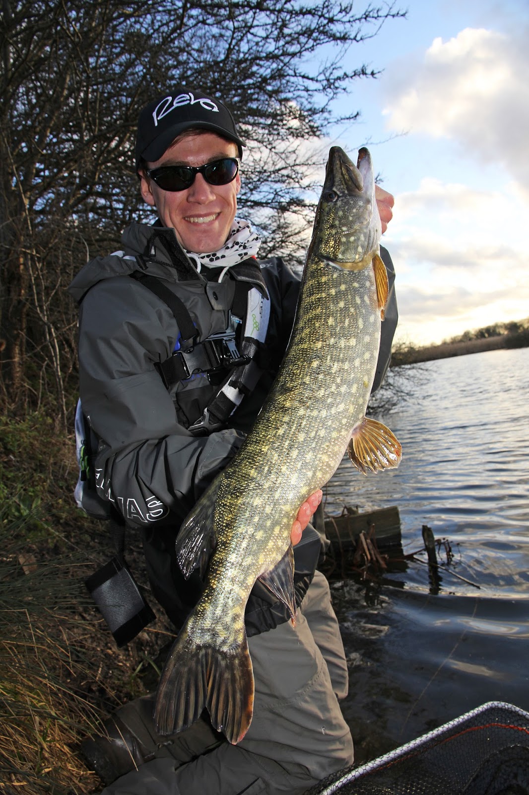 Sam Edmonds Fishing Blog: Lure Fishing Gravel Pits for Pike