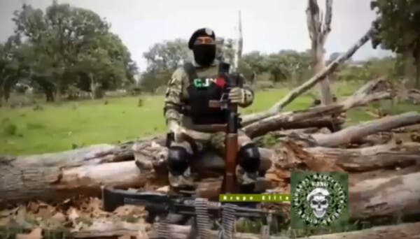 Borderland Beat Video Cjng S El Doble R Says There Are No Pacts With The Government And The Gto War Will Soon Be Over