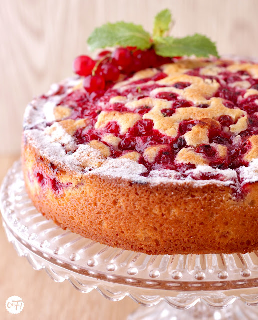 Gâteaux aux groseilles et à la noix de coco