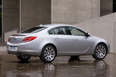 2013 Buick Regal Side View