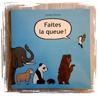 Faites la queue, de Tomoko Ohmura, Ecole des Loisirs, un livre pour enfants plein d'humour, pour apprendre les animaux et les nombres dénombrer