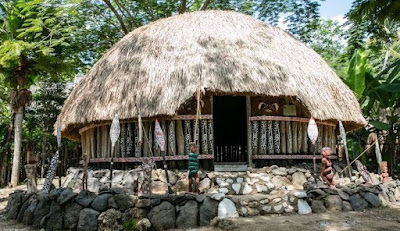  Indonesia mempunyai banyak banyak adab istiadat yang turun temurun dari nenek moyang Macam Macam Rumah Adat Yang Ada Di Pulau Papua
